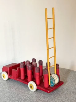 camion de pompier jeu de quilles en bois, jouet ancien années 30/40