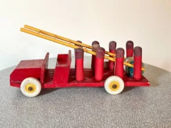 camion de pompier jeu de quilles en bois, jouet ancien années 30/40