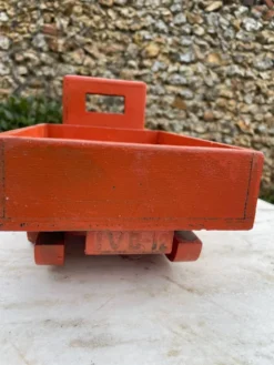 Camion en bois vintage 1930