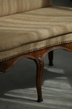 Canapé rococo du XVIIIe siècle, cadre en Oak Oak sculpté et tapisserie d'origine, Suède