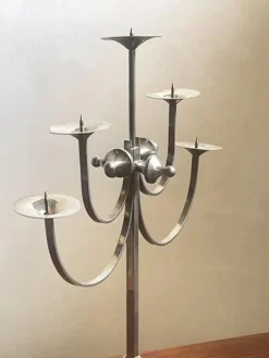 Candelabre sculptural en métal à cinq bras, Attila Demcsik, Hongrie, vers 1980