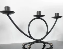 Candélabre 3 feux en fer forgé moderniste