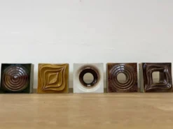 Carreaux en céramique au design unique / Tchécoslovaquie, années 1960, jamais utilisés, 23 pièces