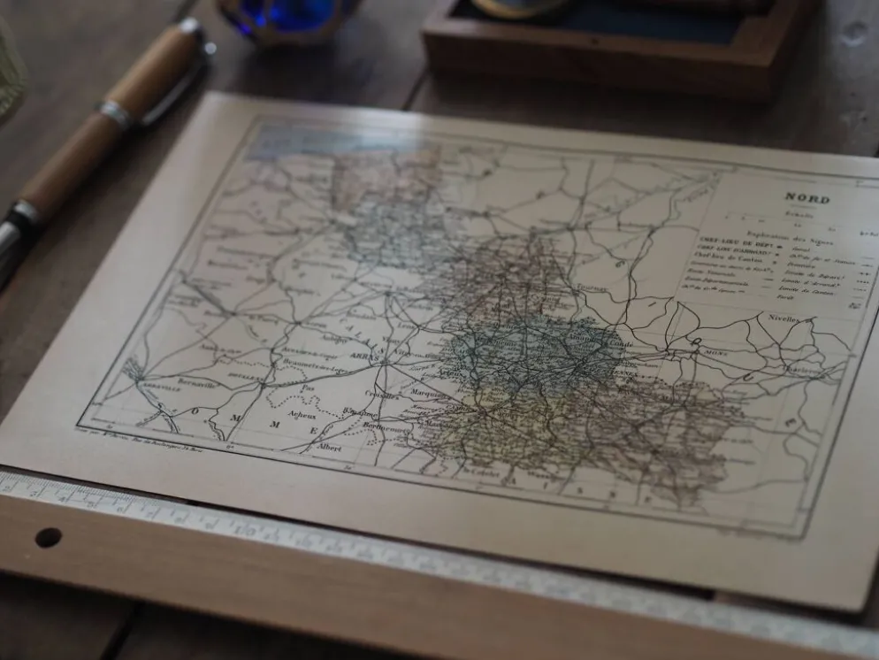 Carte du Nord, France. Antiquité imprimée en 1889.