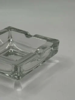Cendrier carré vintage en verre transparent