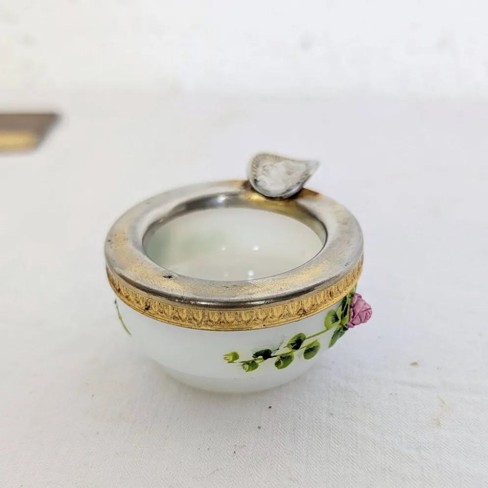 Cendrier de poche Napoléon III en opaline et métal