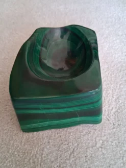 Cendrier en bloc de malachite solide vintage / Vide-Poche — Géométrique lourd de 1,34 kg