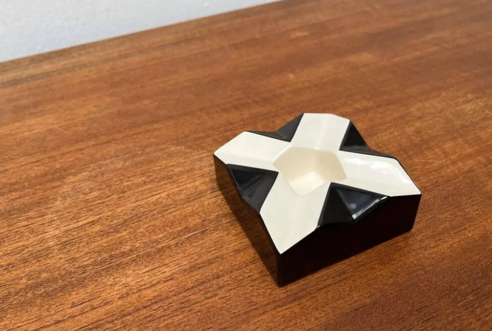 Cendrier en céramique repro Bauhaus moderne par Vlastislav Hofman pour Modernista