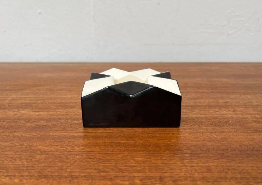 Cendrier en céramique repro Bauhaus moderne par Vlastislav Hofman pour Modernista