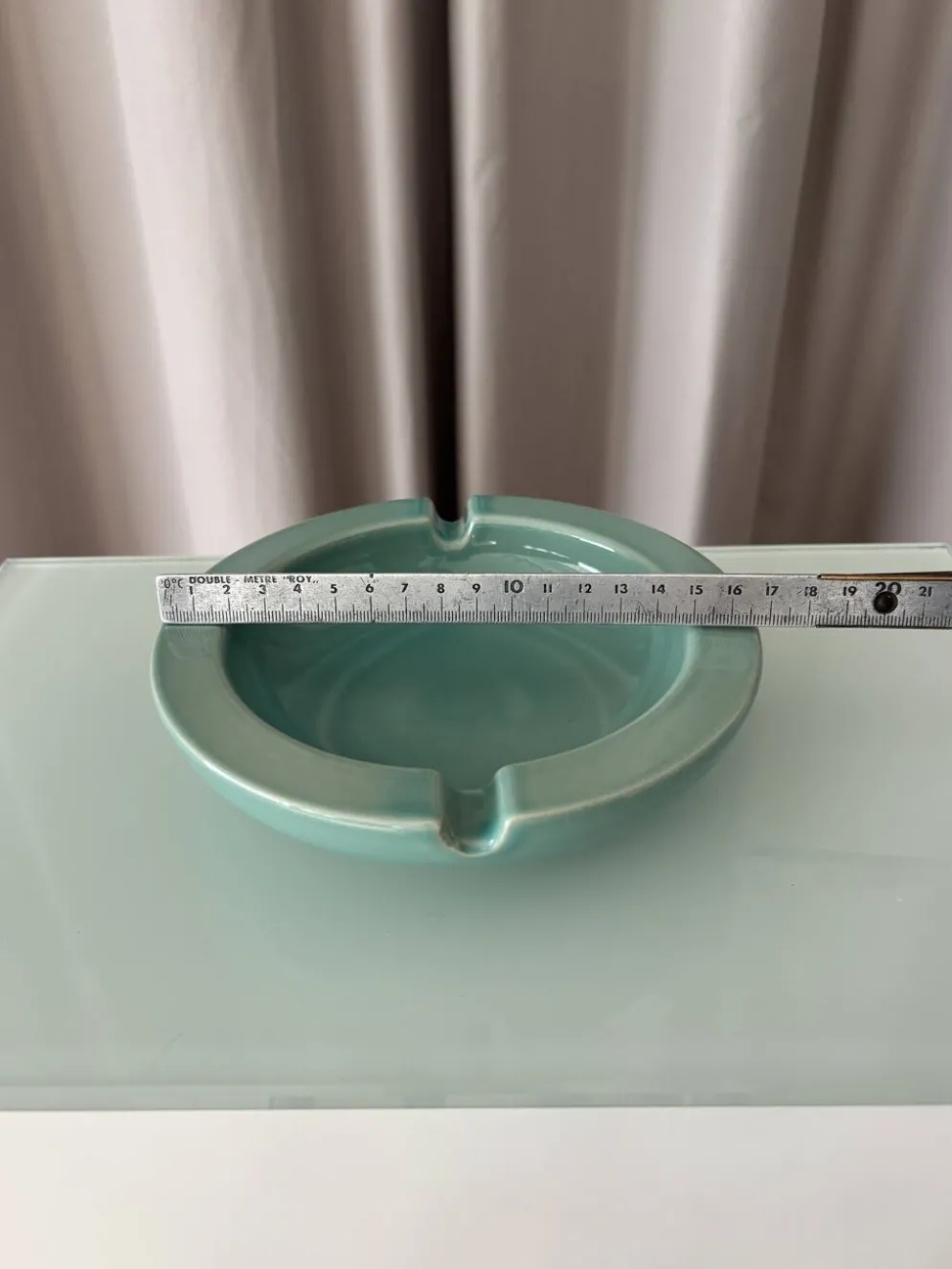 Cendrier en poterie vintage – Émail aqua / vert céladon – Années 1970