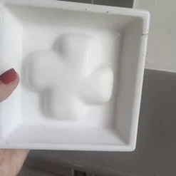 Cendrier en verre blanc, années 70