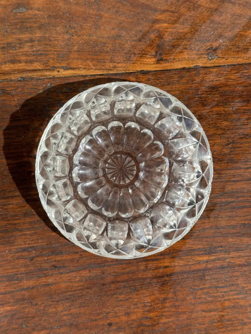 Cendrier en verre classique rosace D13
