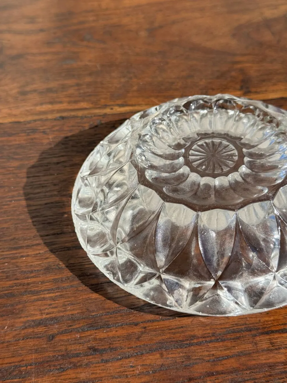Cendrier en verre classique rosace D13
