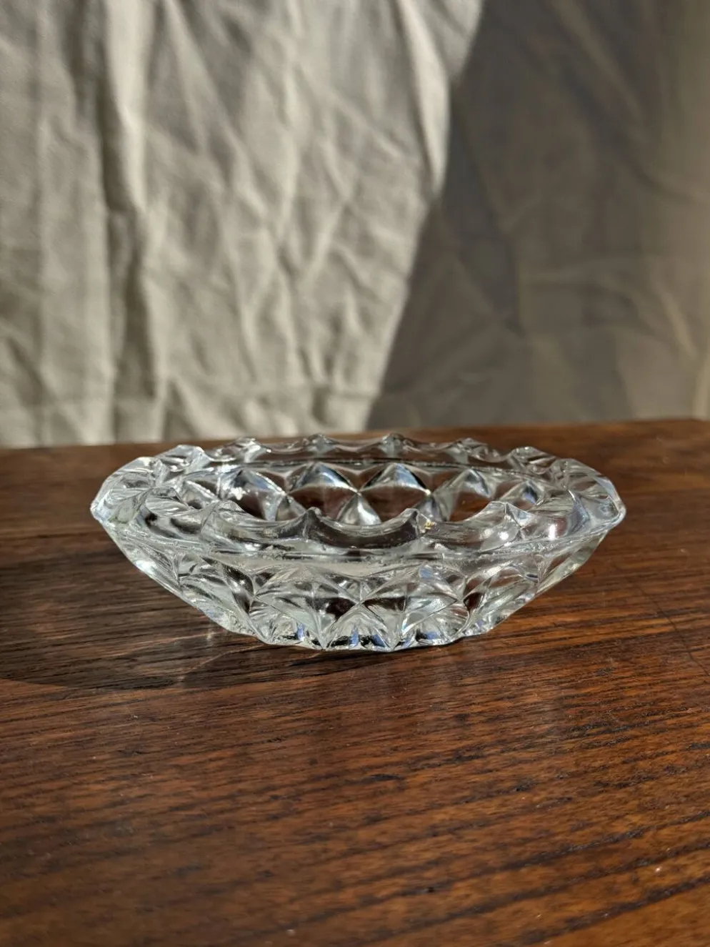 Cendrier en verre classique rosace D13