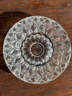Cendrier en verre classique rosace D13