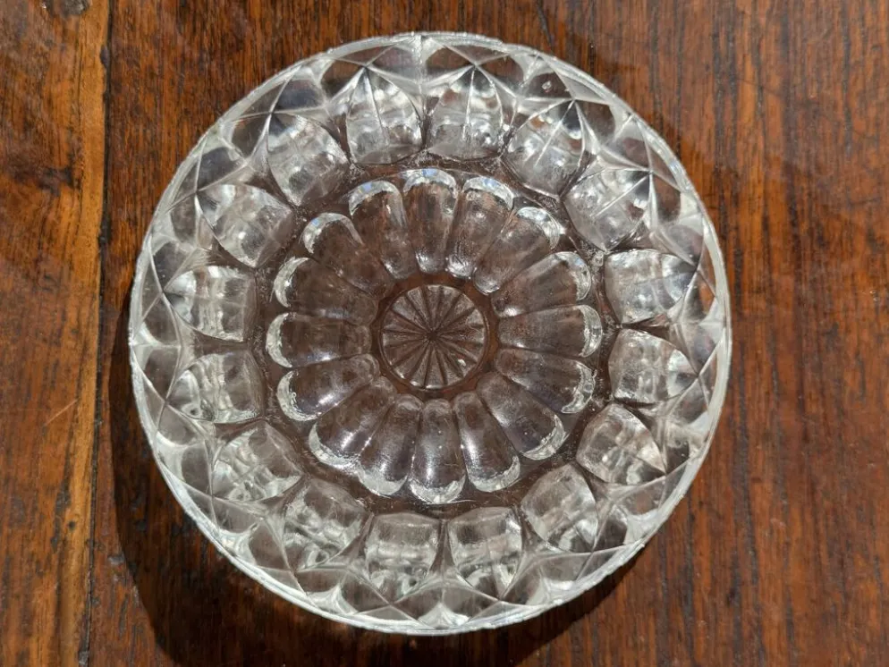 Cendrier en verre classique rosace D13