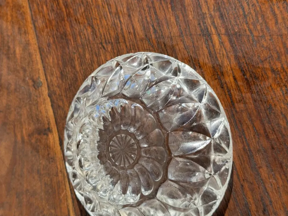 Cendrier en verre classique rosace D13