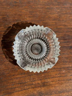 Cendrier en verre classique rosace et porte-cigarettes D13