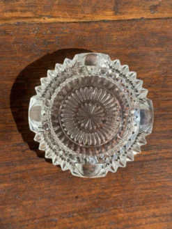 Cendrier en verre classique rosace et porte-cigarettes D13