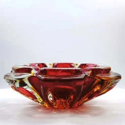 Cendrier en verre de Murano des années 1960.
