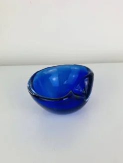 Cendrier en verre soufflé Murano, bleu, vintage