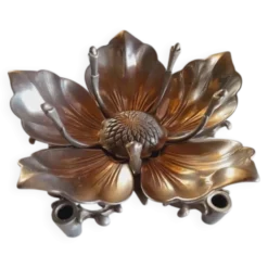 Cendrier fleur en métal argenté 1970