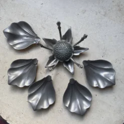 Cendrier fleur vintage pétales amovibles