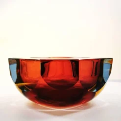 Cendrier octogonal multi-facettes en verre de Murano à uranium par Flavio Poli, années 1960