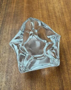 Cendrier ou bol en verre organiquement façonné de style milieu de siècle de Bayel Cristal de France, années 1960.