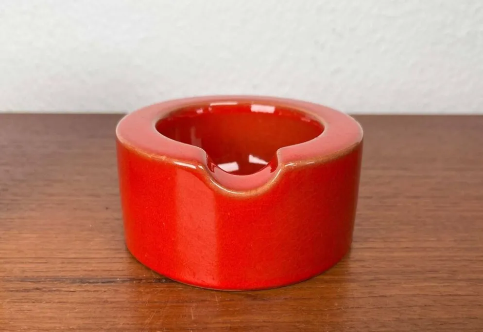 Cendriers en céramique rouge et jaune de style Mid-Century Modern, époque spatiale allemande, années 1960, ensemble de 2.