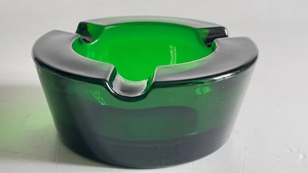 Cendrier verre vert vintage