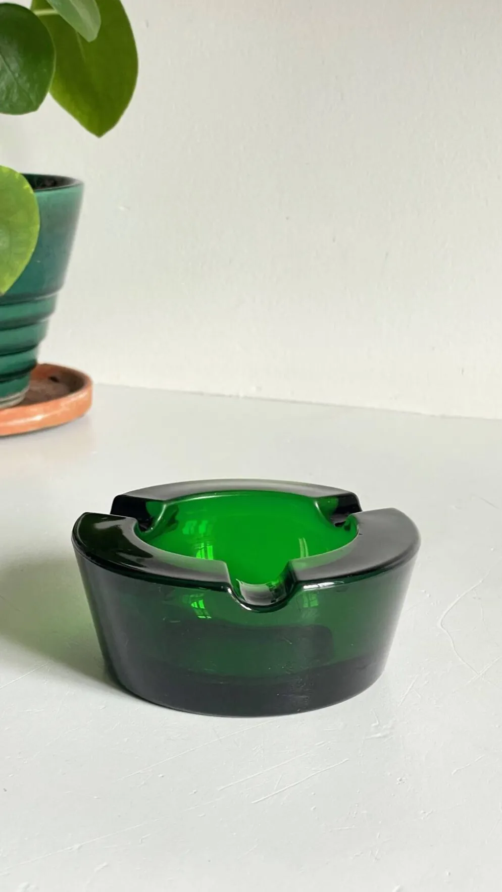 Cendrier verre vert vintage