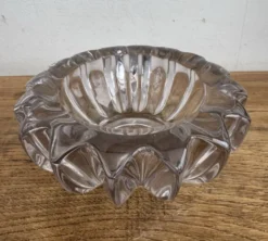 Cendrier / Vide-poche Art Déco violet verre moulé Modèle étoile Pierr