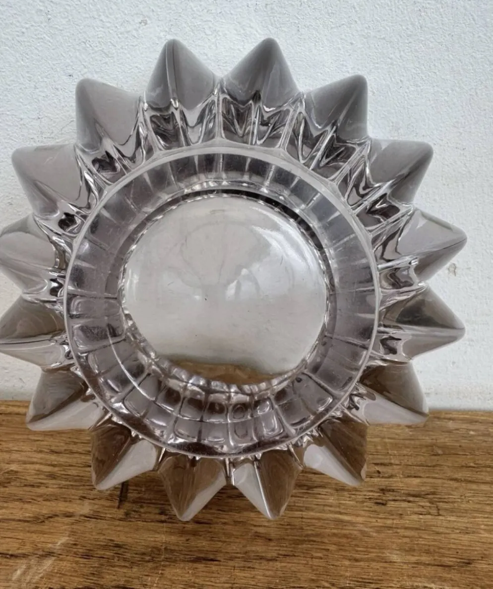 Cendrier / Vide-poche Art Déco violet verre moulé Modèle étoile Pierr