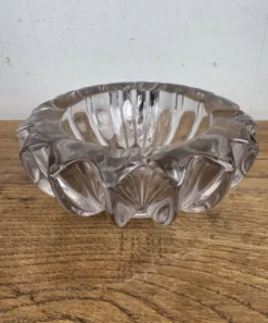 Cendrier / Vide-poche Art Déco violet verre moulé Modèle étoile Pierr