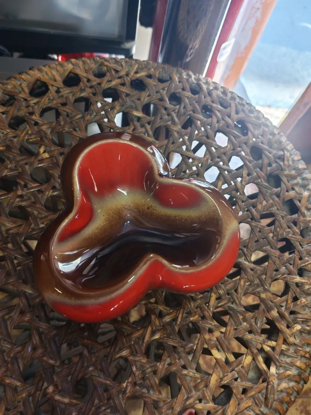Cendrier vide poche en céramique midcentury