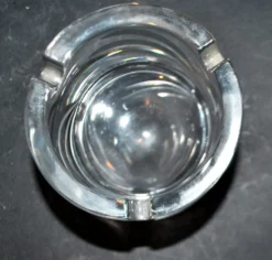 Cendrier vintage en cristal taillé signé Carabin 1989