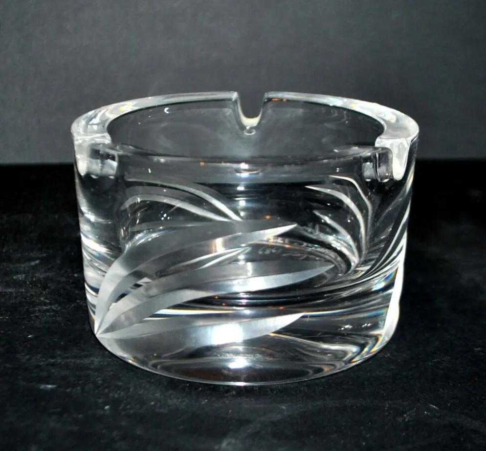 Cendrier vintage en cristal taillé signé Carabin 1989