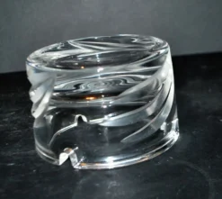 Cendrier vintage en cristal taillé signé Carabin 1989