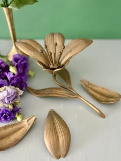 Cendrier vintage en laiton en forme de fleur