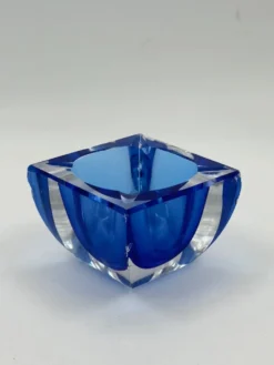 Cendrier vintage en verre sommerso style Murano, bleu cobalt