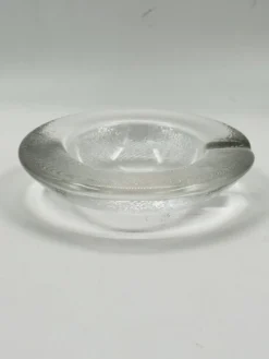 Cendrier vintage en verre texturé effet lin, large bord