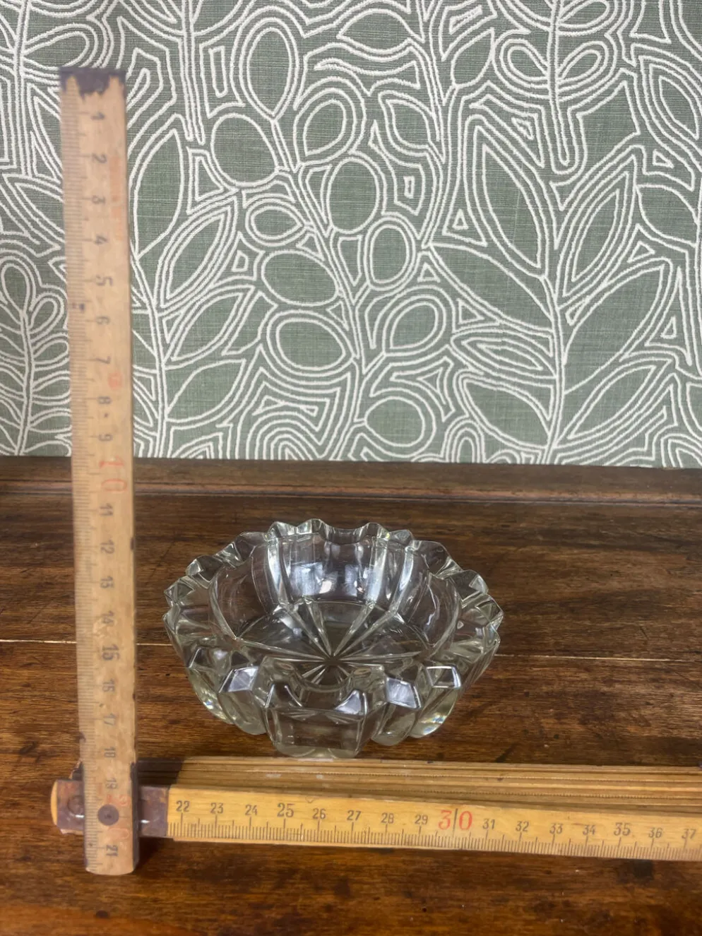Cendrier vintage en verre transparent à décor étoilé