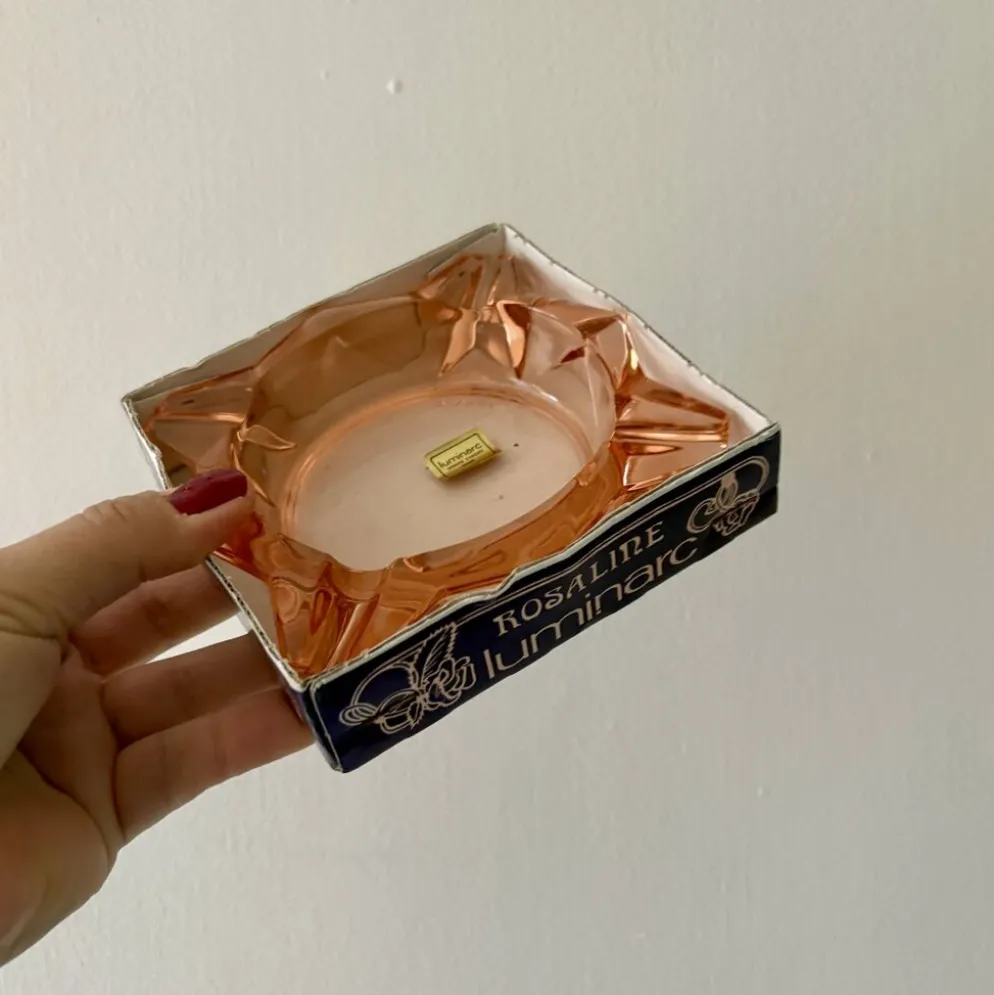 Cendrier vintage Luminarc en verre rose