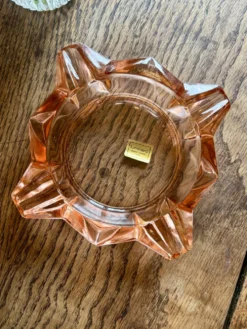 Cendrier vintage Luminarc en verre rose