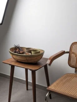 Centre de table ovale en rotin et laiton italien, style mid-century, années 1970.