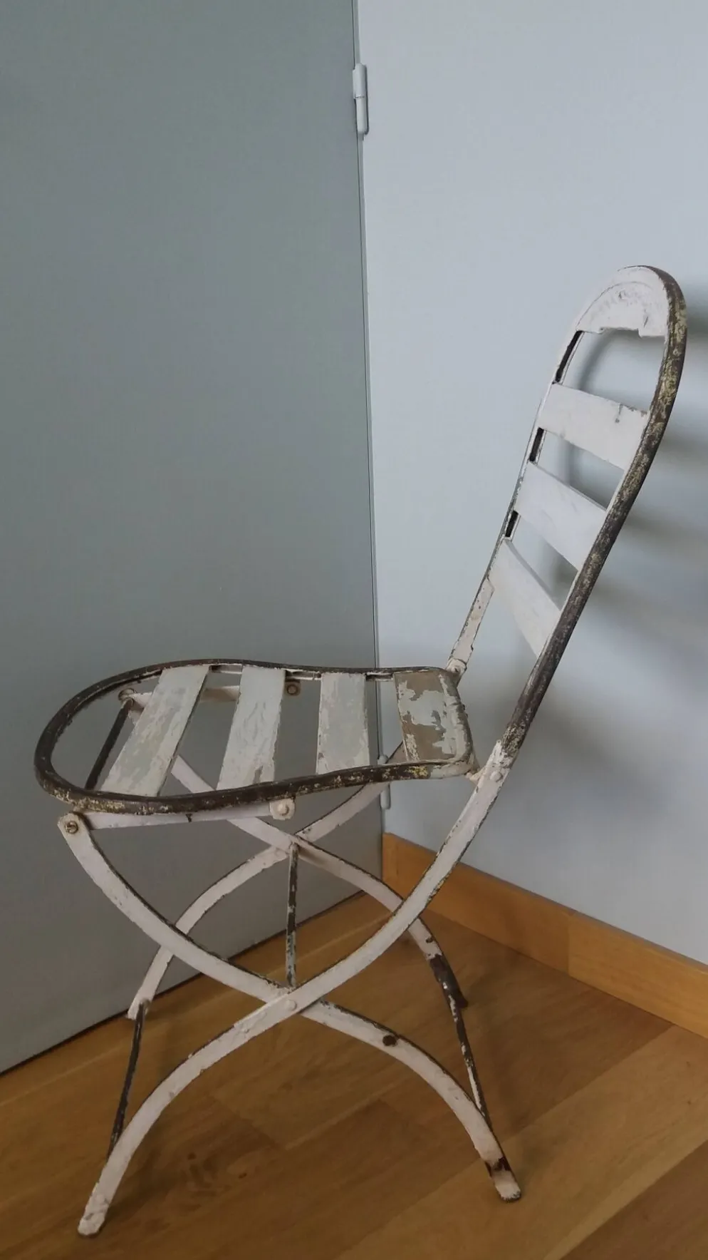 Chaise de jardin ancienne