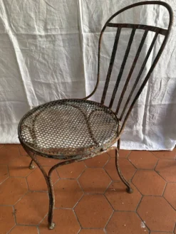 Chaise de jardin en fer peint XIXe