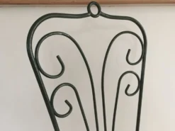 Chaise de jardin vintage en fer forgé