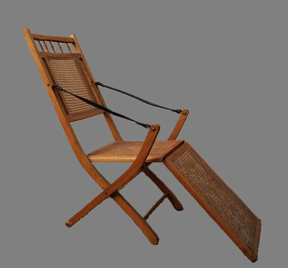 Chaise longue cannée XIXème siècle de style colonial